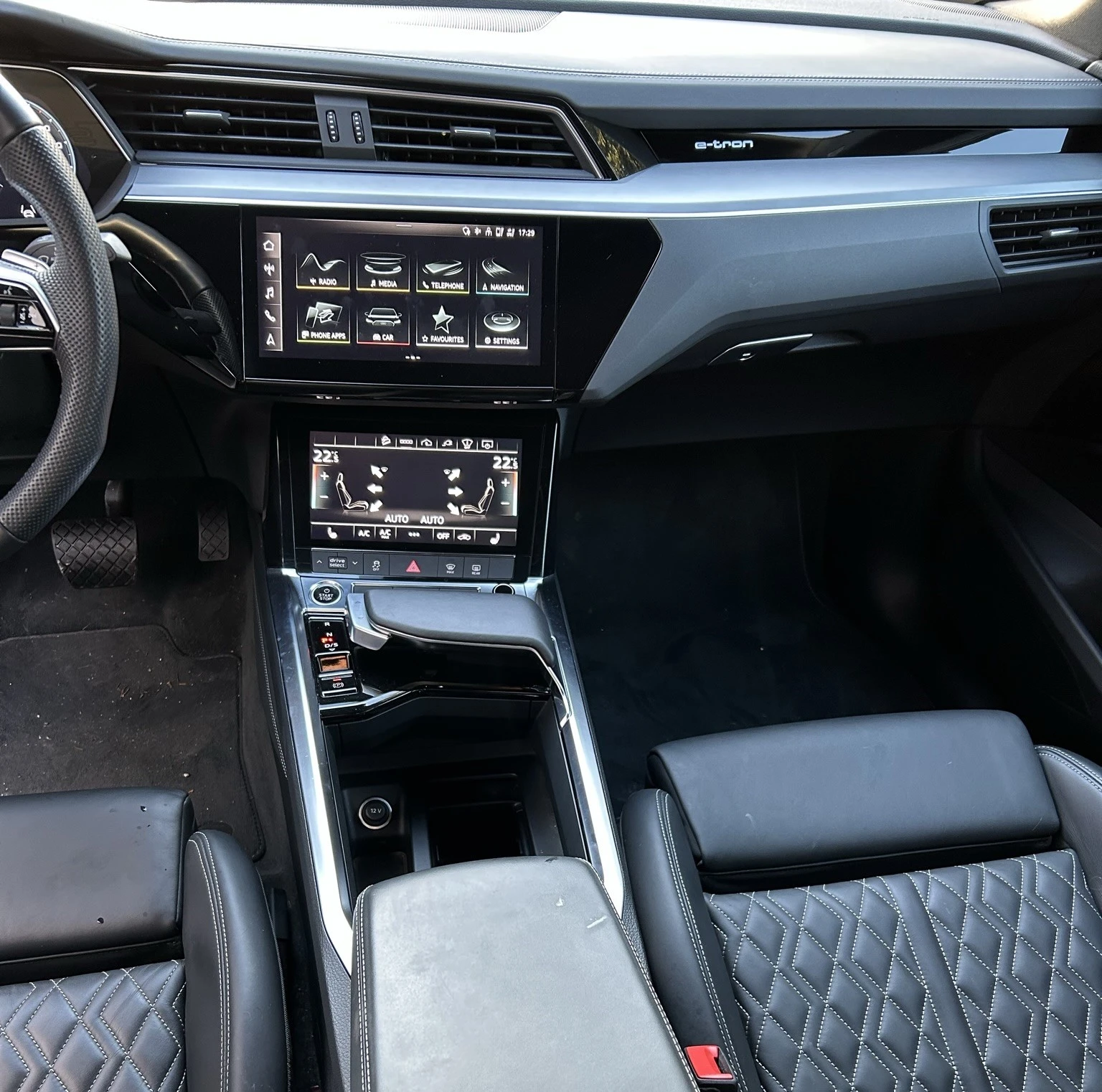 Audi E-Tron E tron 55 S Line Sportback, снимка 10 - Автомобили и джипове - 55617315