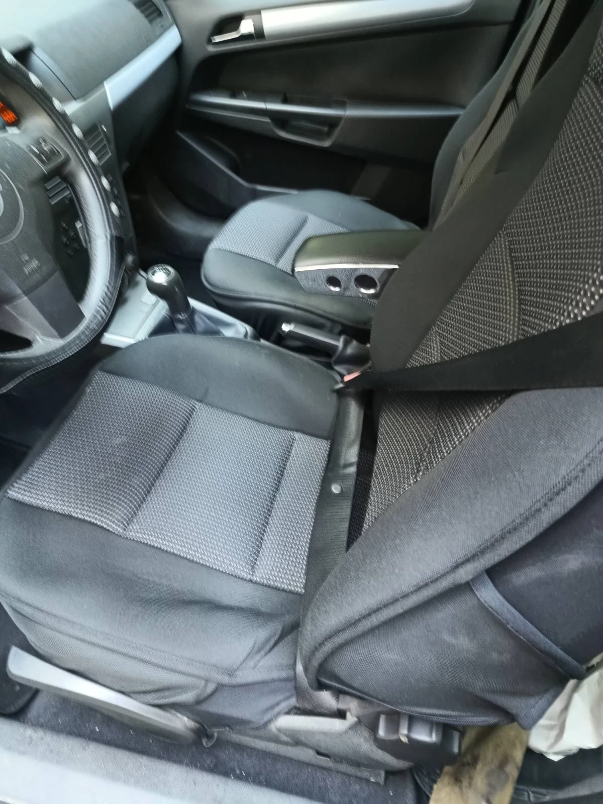 Opel Astra  H Исузу, снимка 9 - Автомобили и джипове - 55776805