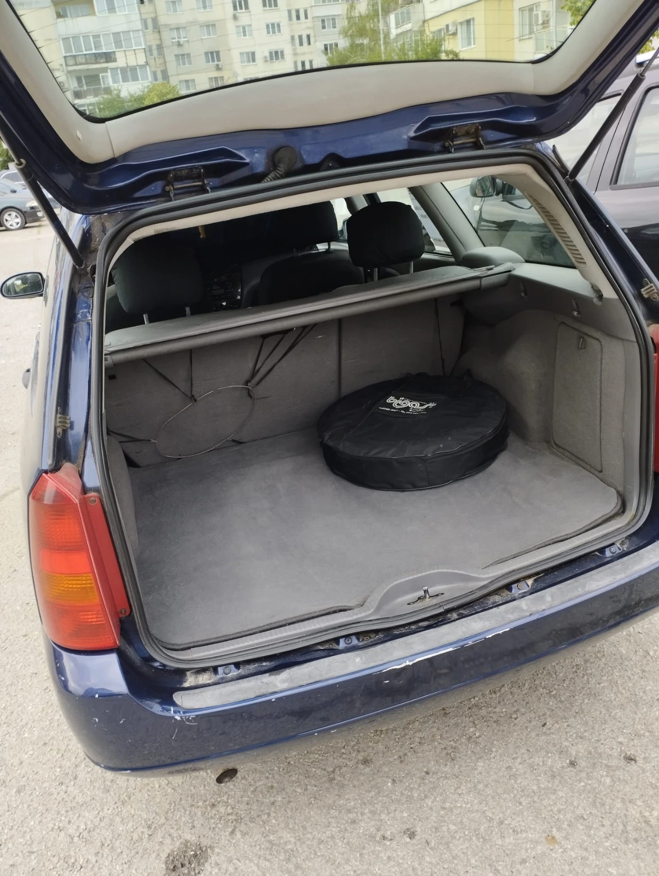 Ford Focus Ghia 1.6 бензин + газ, снимка 5 - Автомобили и джипове - 55884111