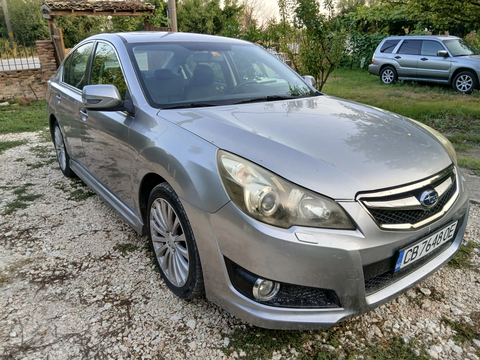 Subaru Legacy лек, снимка 2 - Автомобили и джипове - 55942505