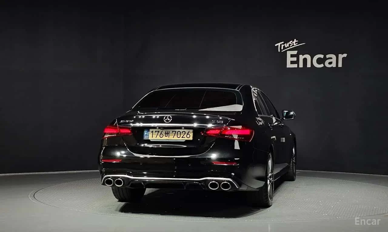 Mercedes-Benz E 53 AMG 4MATIC+ /ОБДУХВАНЕ/ПАНОРАМА/ДИСТРОНИК/360, снимка 4 - Автомобили и джипове - 56239079