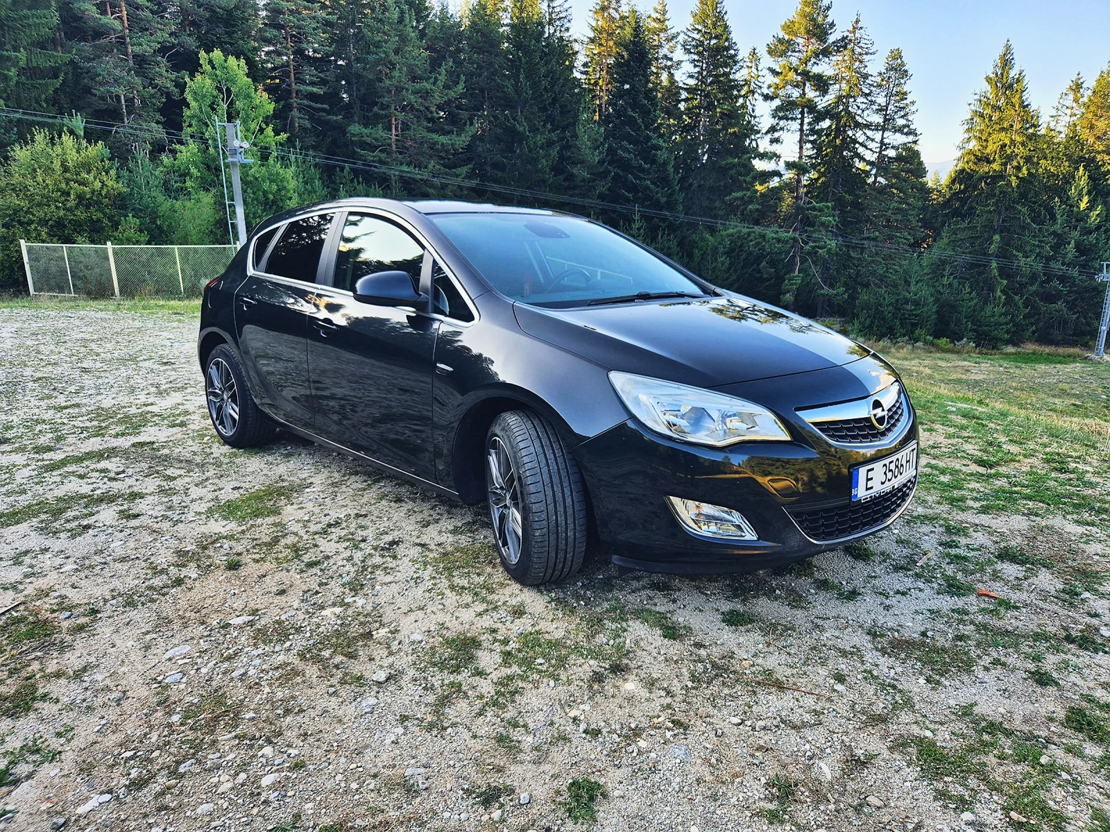 Opel Astra 1.4t 140hp, снимка 2 - Автомобили и джипове - 56244843