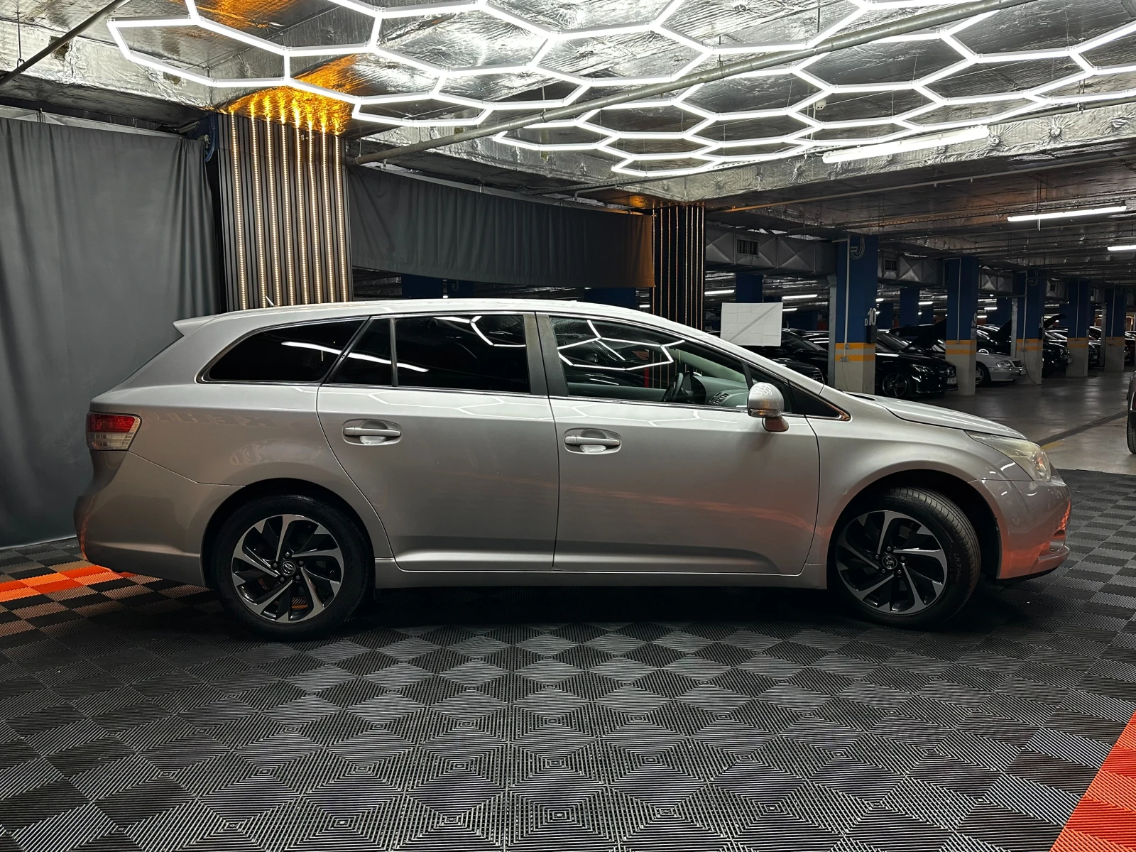 Toyota Avensis 2.2d 150 к.с. , снимка 4 - Автомобили и джипове - 56327734