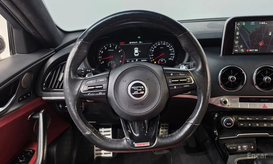 Kia Stinger, снимка 12 - Автомобили и джипове - 56596480