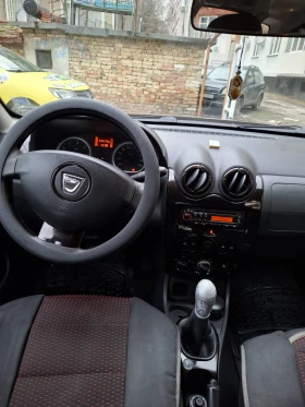 Dacia Duster 1.6 газ/бензин, снимка 2