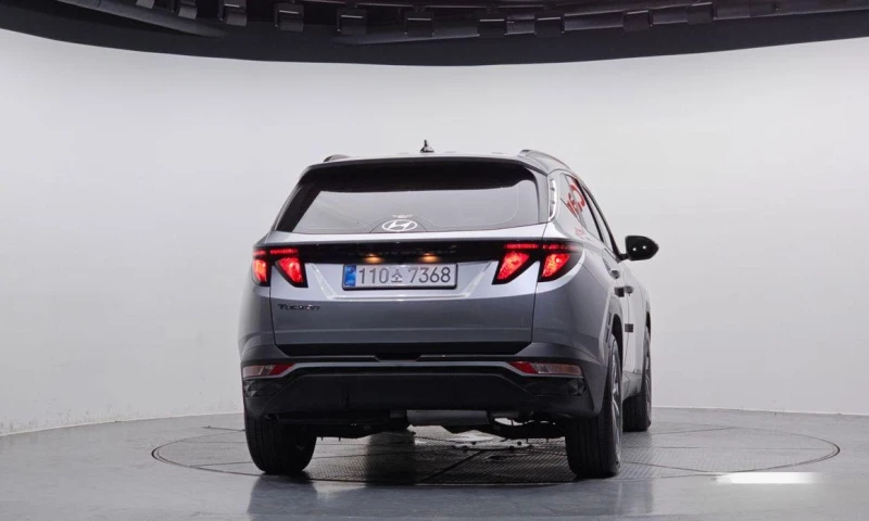 Hyundai Tucson Diesel 2.0 2WD Premium * НАЙ-ДОБРА ЦЕНА В БЪЛГАРИЯ, снимка 4 - Автомобили и джипове - 52046219