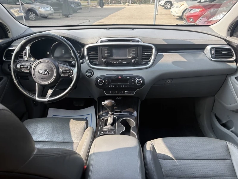 Kia Sorento * 3.3L * CARFAX * БЕЗ ПЪРВОНАЧАЛНА ВНОСКА, снимка 10 - Автомобили и джипове - 52943639