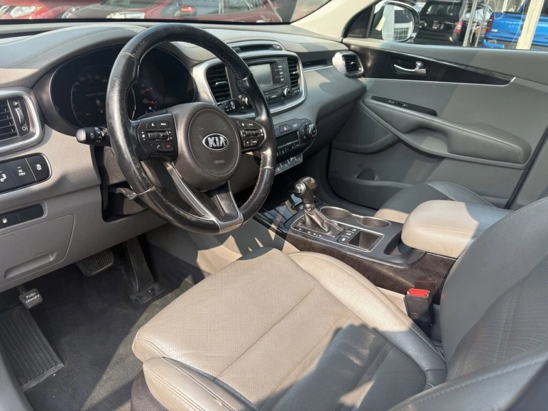 Kia Sorento * 3.3L * CARFAX * БЕЗ ПЪРВОНАЧАЛНА ВНОСКА, снимка 5 - Автомобили и джипове - 52943639