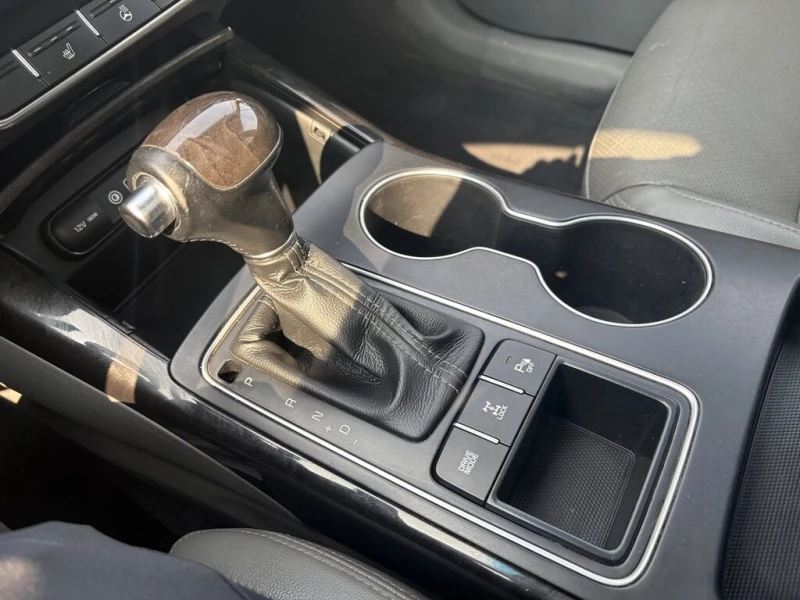 Kia Sorento * 3.3L * CARFAX * БЕЗ ПЪРВОНАЧАЛНА ВНОСКА, снимка 13 - Автомобили и джипове - 52943639