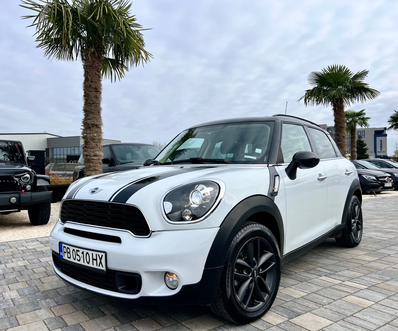 Mini Countryman SD* PANORAMA* CARBON* 2.0SD - изображение 2