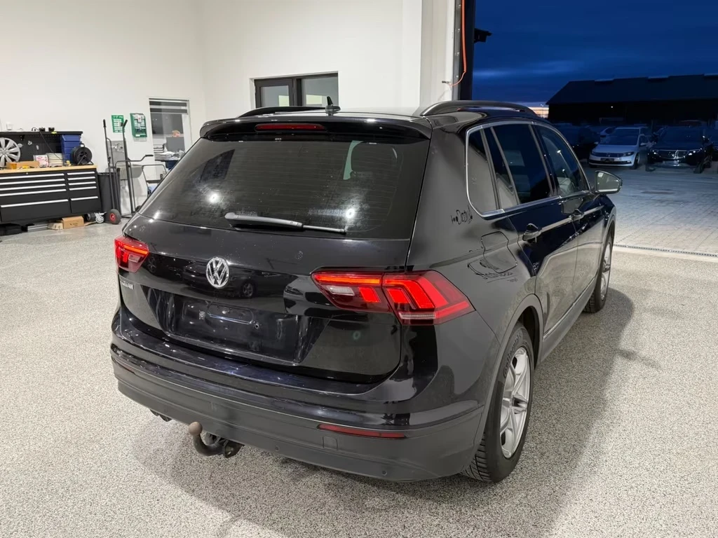 VW Tiguan 2, 0 TDI DSG7 BMT LED ACC AHK Navi - изображение 7