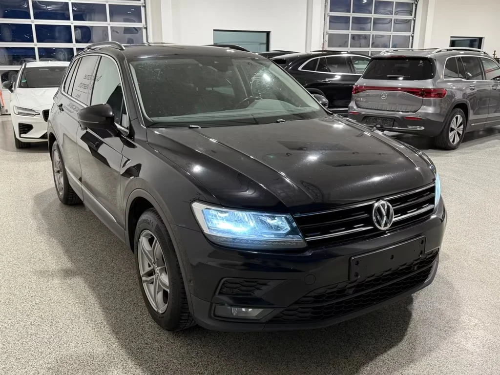 VW Tiguan 2, 0 TDI DSG7 BMT LED ACC AHK Navi - изображение 3