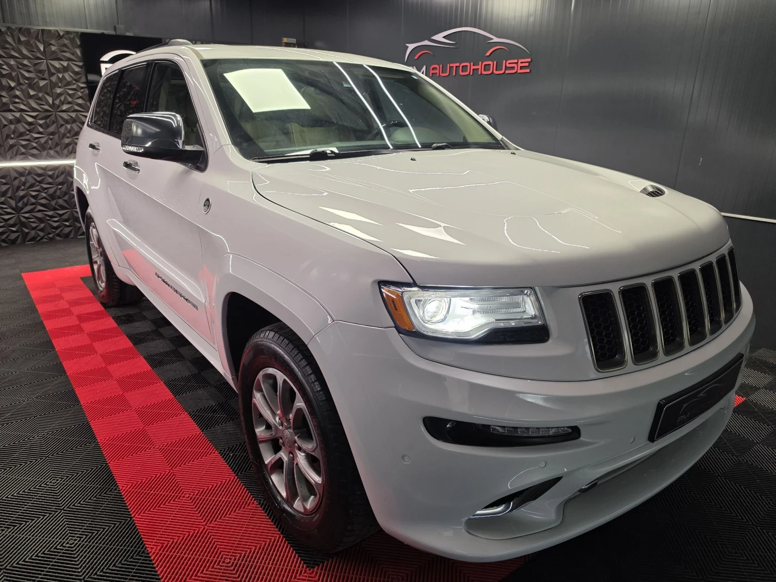 Jeep Grand cherokee 3.6* SRT* 4х4* ПАНО* ПОДГРЕВ* ОБДУХВАНЕ* ТОП