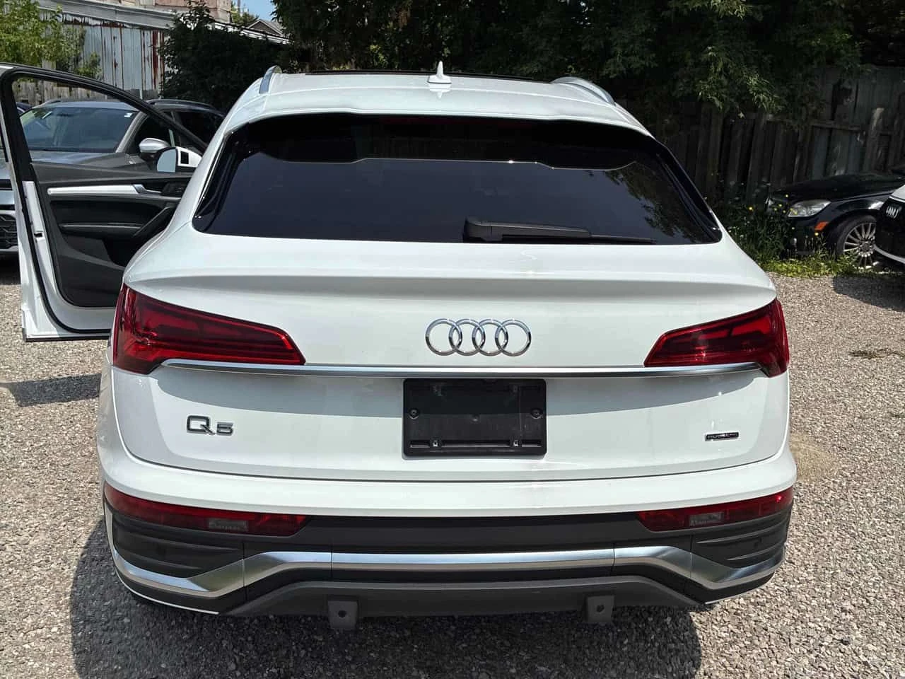 Audi Q5 Progressiv Sportback | CARFAX | АВТОКРЕДИТ, снимка 5 - Автомобили и джипове - 55419710