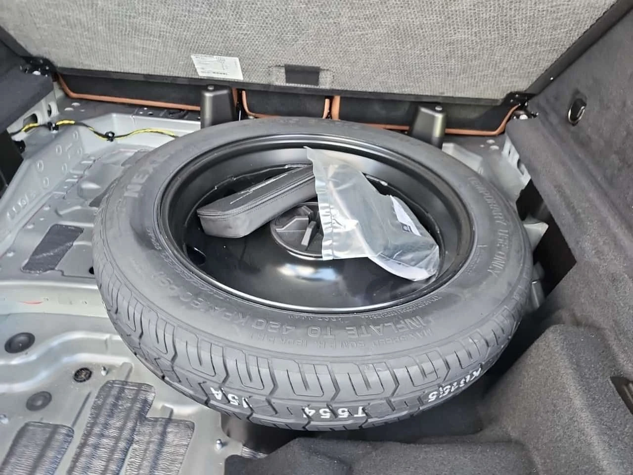 Mercedes-Benz GLC * 300 * CARFAX * ЦЕНА ДО БГ, снимка 15 - Автомобили и джипове - 55558906