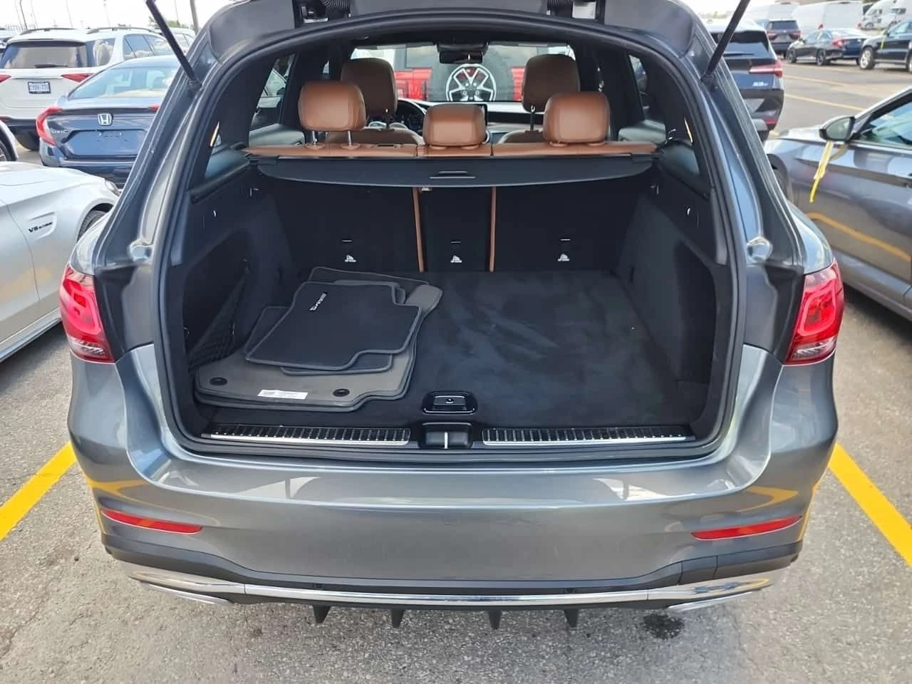 Mercedes-Benz GLC * 300 * CARFAX * ЦЕНА ДО БГ, снимка 14 - Автомобили и джипове - 55558906