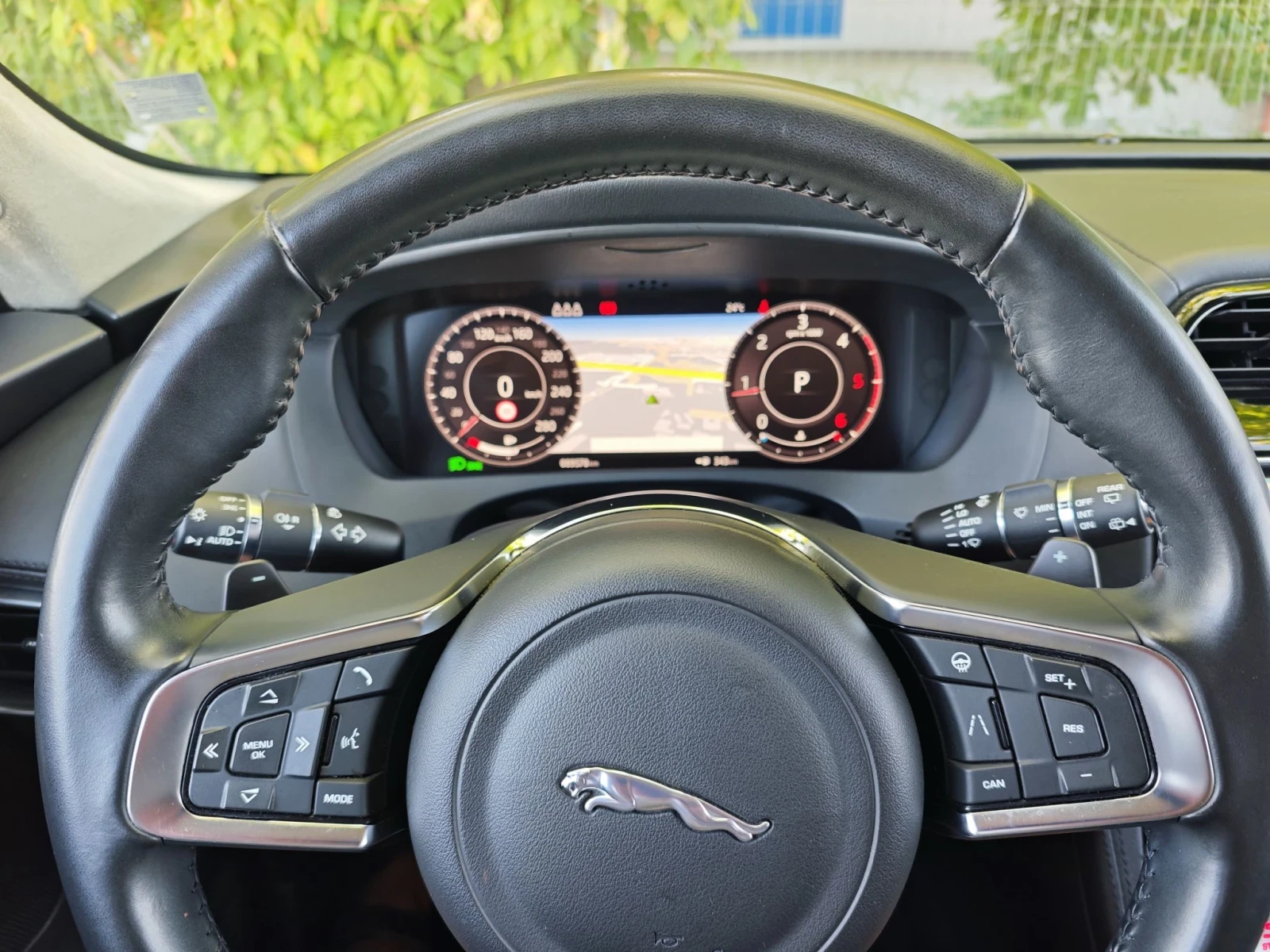 Jaguar F-PACE 2.0 дизел , снимка 13 - Автомобили и джипове - 55829704