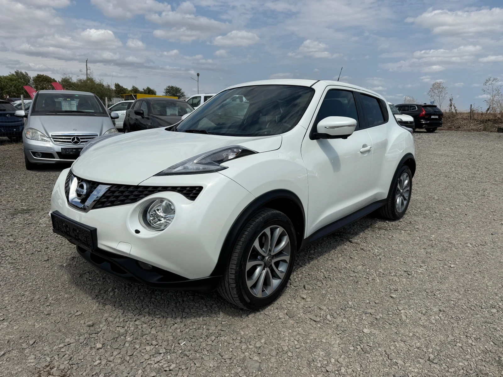 Nissan Juke 1.6i 4x4 CH Navi Koza Automat, снимка 2 - Автомобили и джипове - 55653243