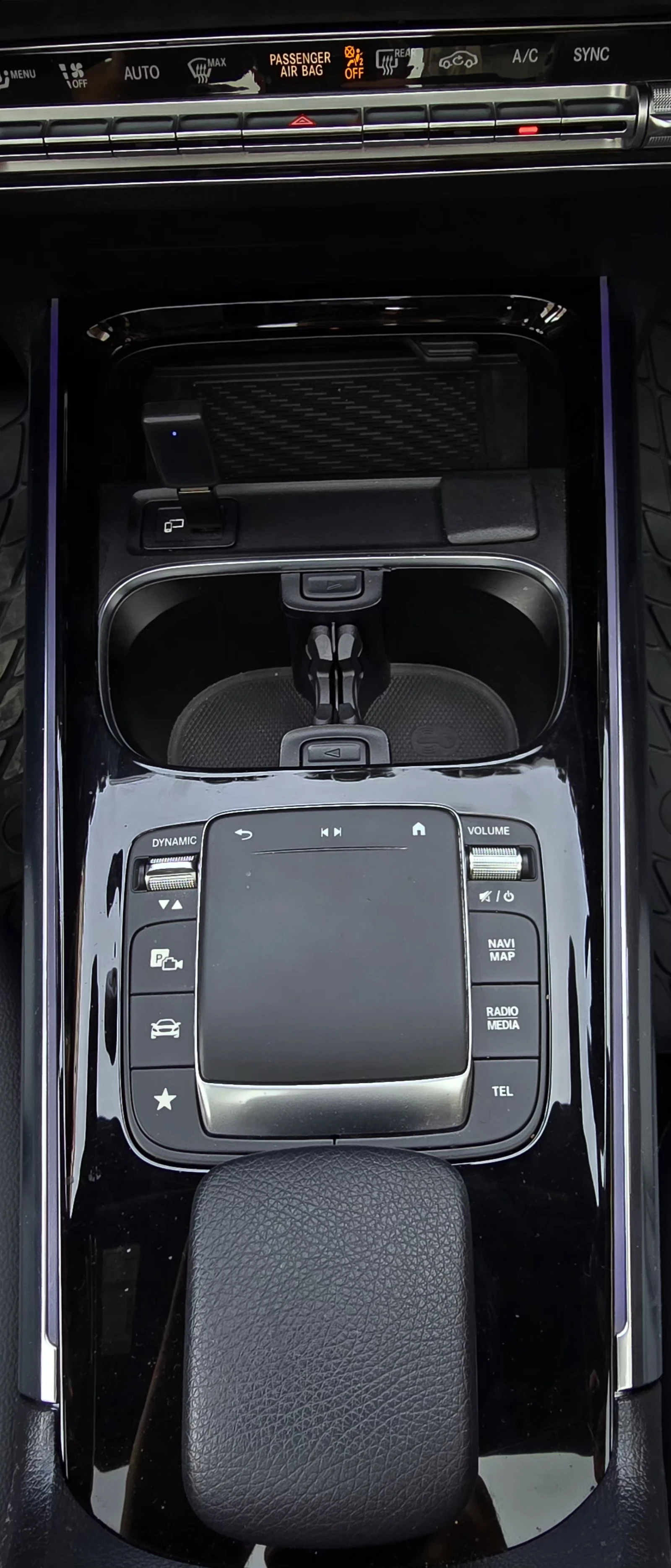 Mercedes-Benz GLA 250 2.0 Бензин 4Matic, снимка 15 - Автомобили и джипове - 55722659