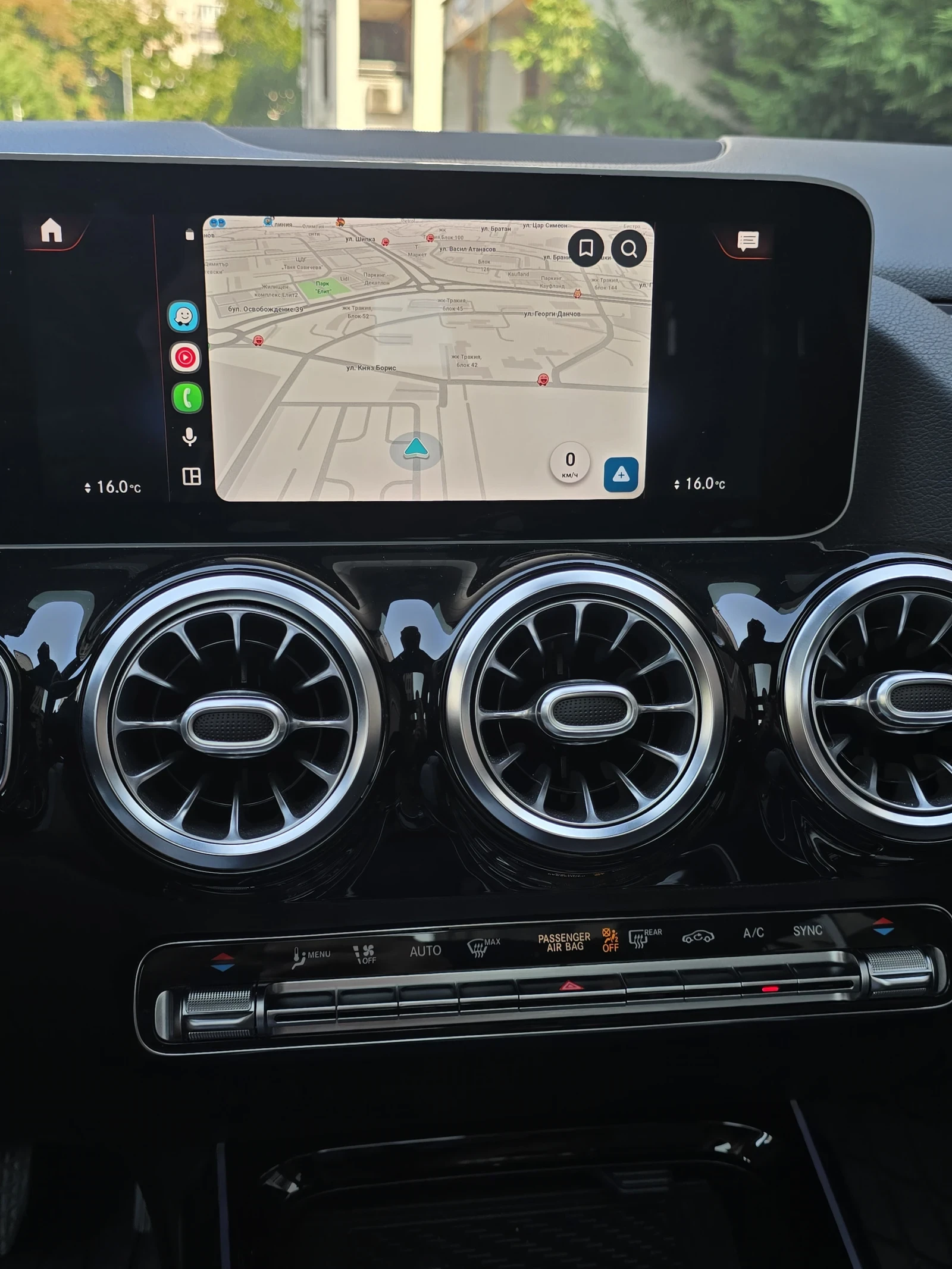 Mercedes-Benz GLA 250 2.0 Бензин 4Matic, снимка 13 - Автомобили и джипове - 55722659