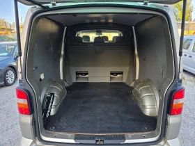 VW Transporter 2.5TDI 131K.C. / ДЪЛГА БАЗА / 6 МЕСТА / КЛИМАТИК, снимка 14