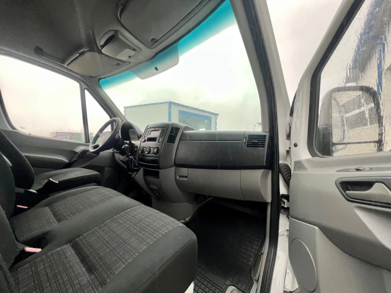 Mercedes-Benz Sprinter 313 Хладилен / Климатроник / Перфектен!, снимка 13 - Бусове и автобуси - 48424029