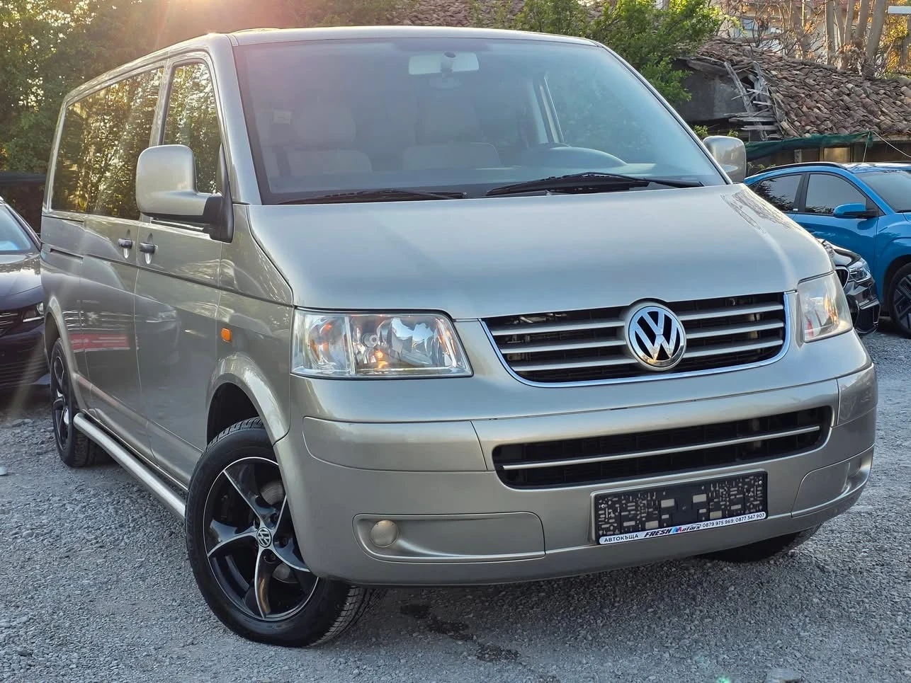VW Transporter 2.5TDI 131K.C. / ДЪЛГА БАЗА / 6 МЕСТА / КЛИМАТИК, снимка 2 - Бусове и автобуси - 54374188