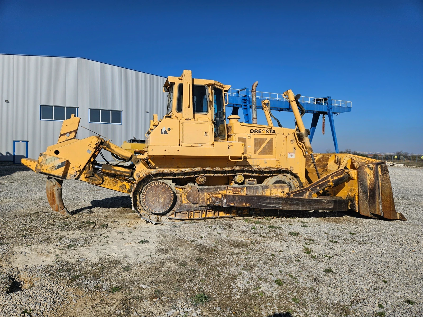 Булдозер Cat DRESSTA TD25, снимка 1