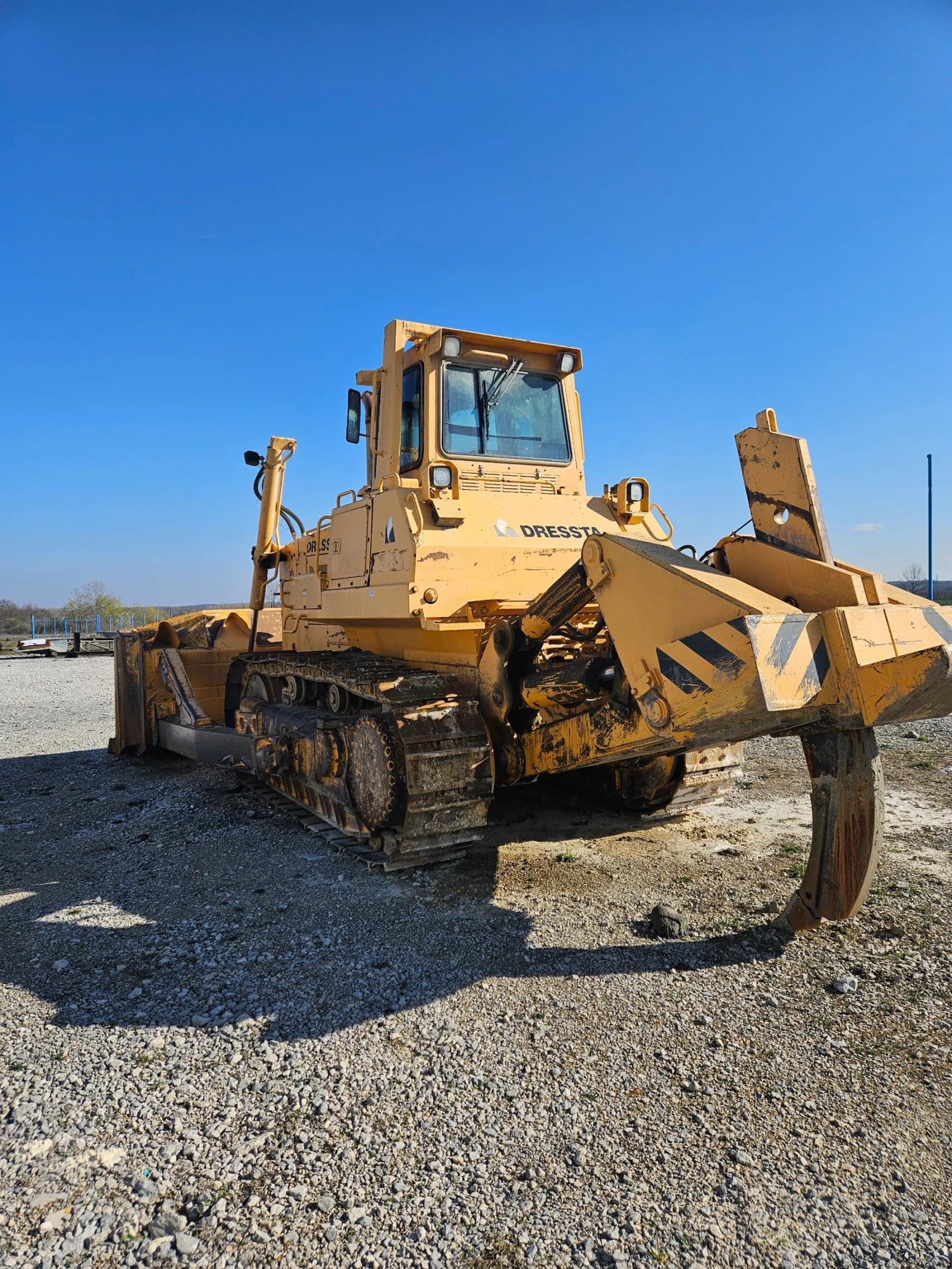 Булдозер Cat DRESSTA TD25 - изображение 2
