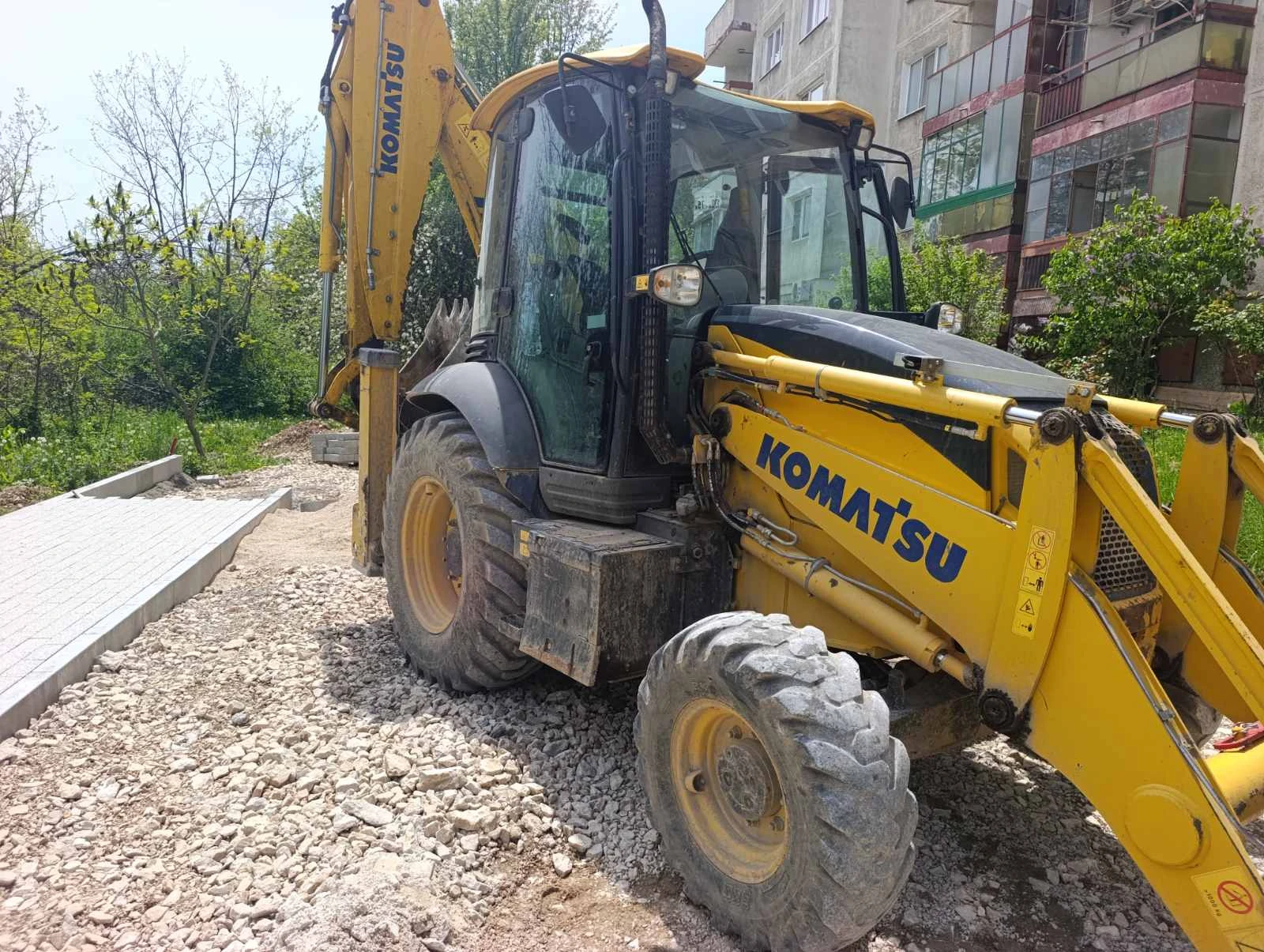 Багер Komatsu WB 93R, снимка 5 - Индустриална техника - 54421249