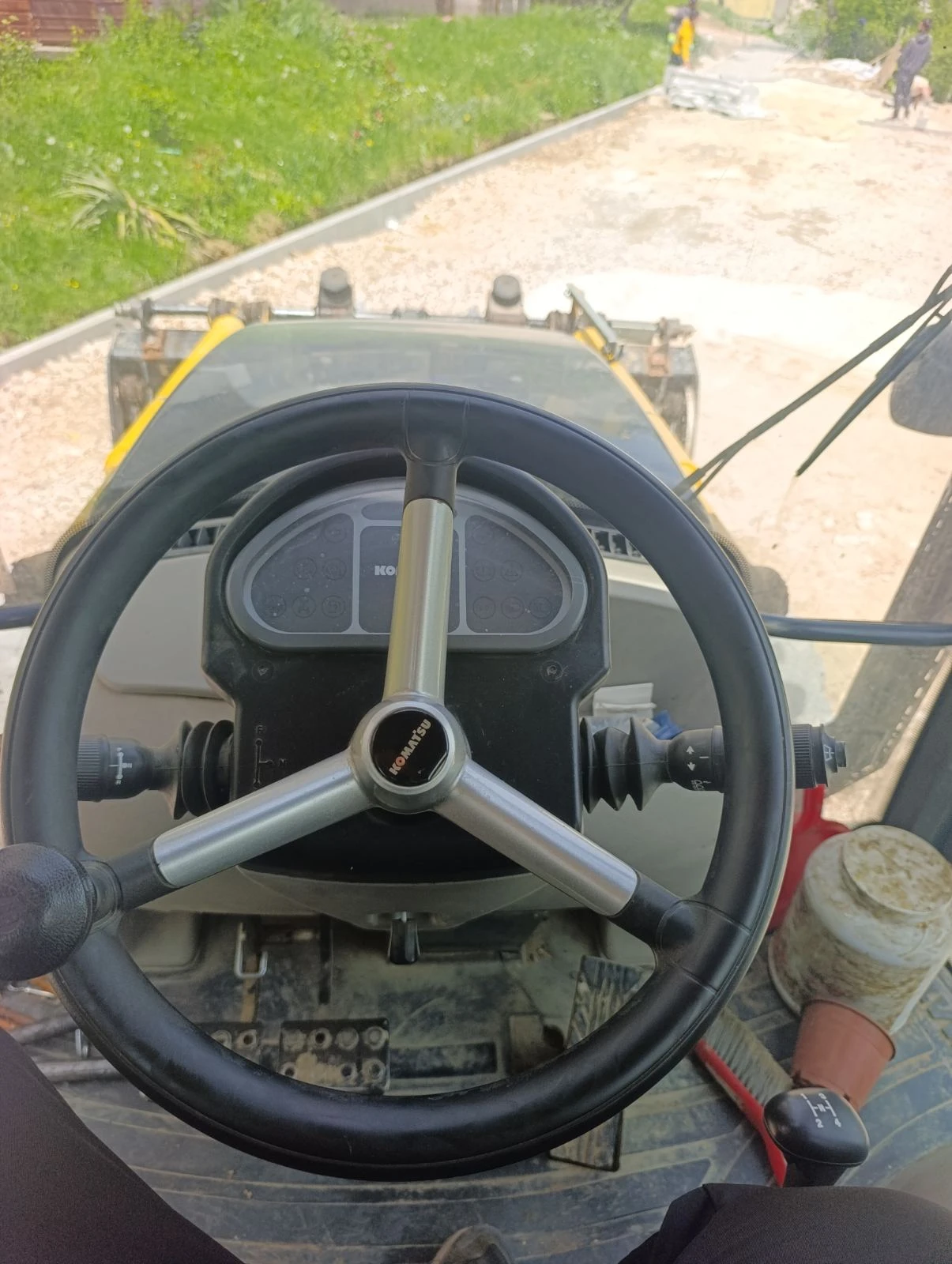Багер Komatsu WB 93R, снимка 6 - Индустриална техника - 54421249