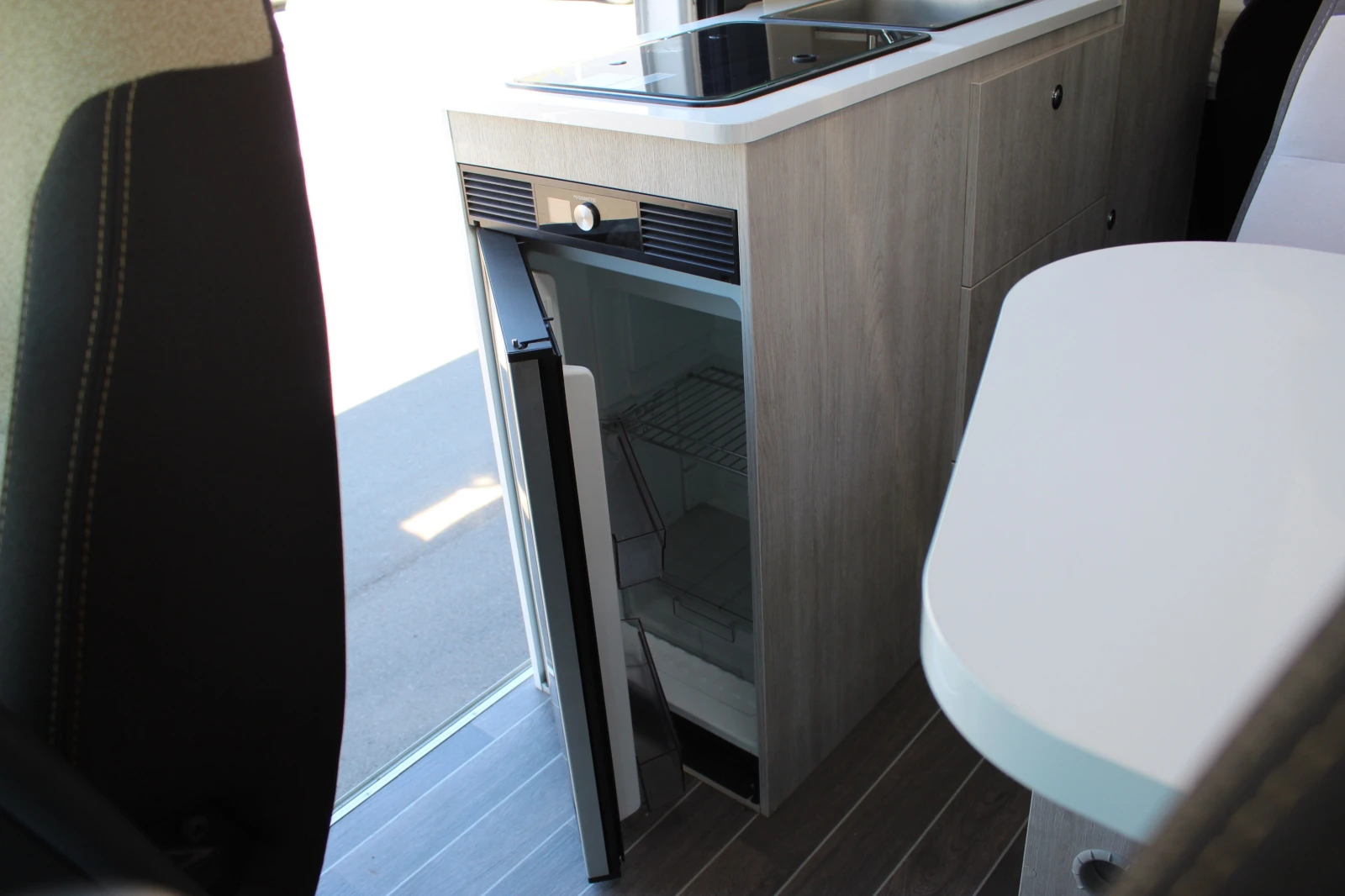 Кемпер ROLLER TEAM Livingstone НОВ, снимка 9 - Каравани и кемпери - 54305381