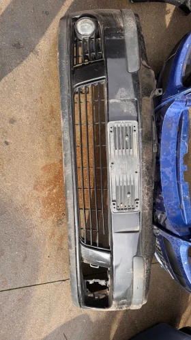 Предна Броня за VW Golf 5 2006, снимка 2