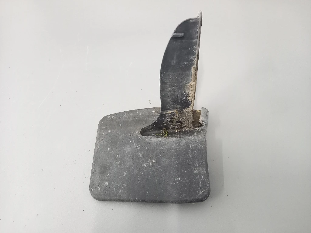 Калобран заден десен Тойота Рав4 (з)