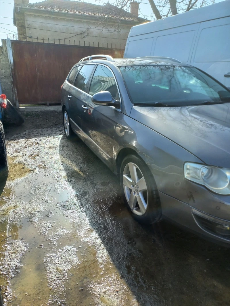 VW Passat 2.0TDI, снимка 10 - Автомобили и джипове - 45944438