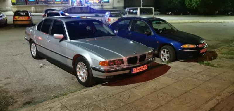 BMW 740, снимка 3 - Автомобили и джипове - 46007188