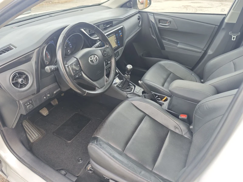 Toyota Auris Exclusive , снимка 17 - Автомобили и джипове - 48464627