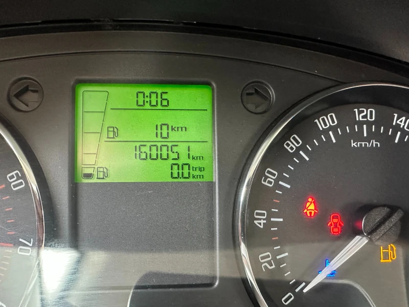 Skoda Fabia 1.2TSI 69kc EURO5b, снимка 11 - Автомобили и джипове - 49827361