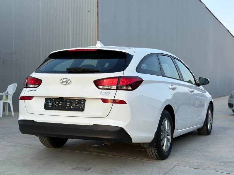 Hyundai I30 1.6 CRDI* Navi* LED* Камера* EURO6* , снимка 6 - Автомобили и джипове - 51310806