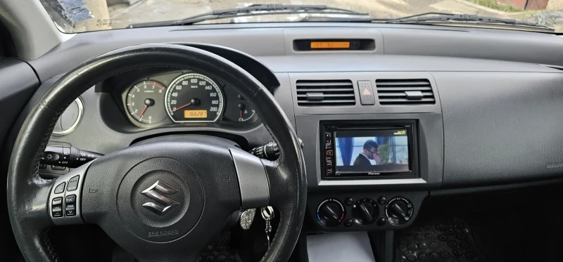 Suzuki Swift, снимка 11 - Автомобили и джипове - 52544652