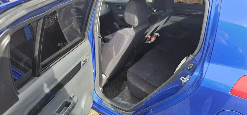 Suzuki Swift, снимка 9 - Автомобили и джипове - 52544652