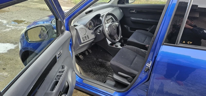 Suzuki Swift, снимка 10 - Автомобили и джипове - 52544652