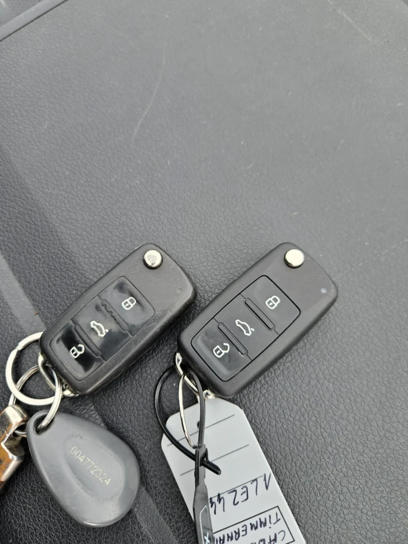 VW Caddy 1.6 Diesel , снимка 16 - Автомобили и джипове - 52534650