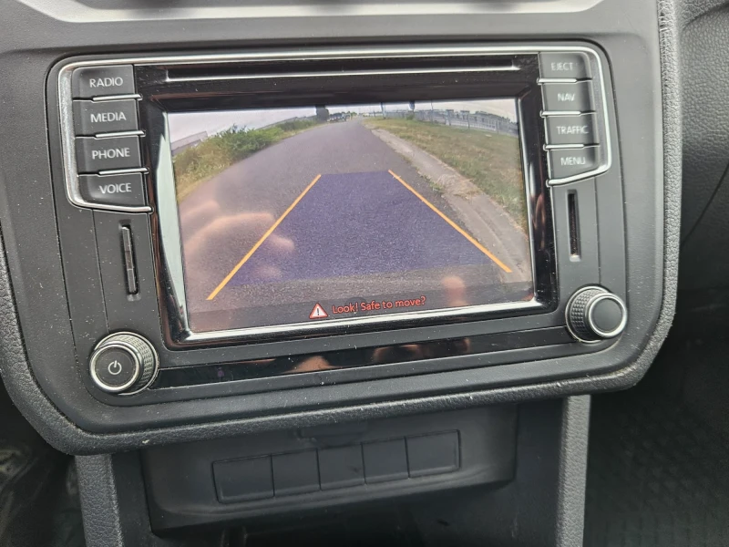 VW Caddy 1.6 Diesel , снимка 15 - Автомобили и джипове - 52534650