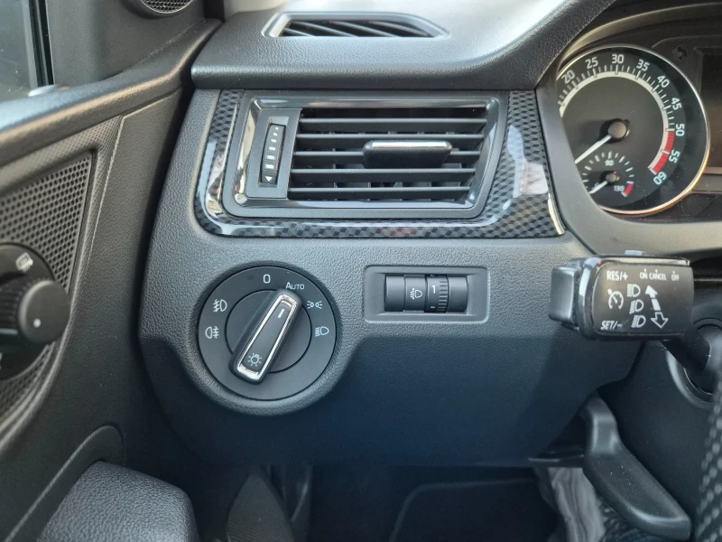 Skoda Rapid Monte Carlo TDI, снимка 11 - Автомобили и джипове - 52739663