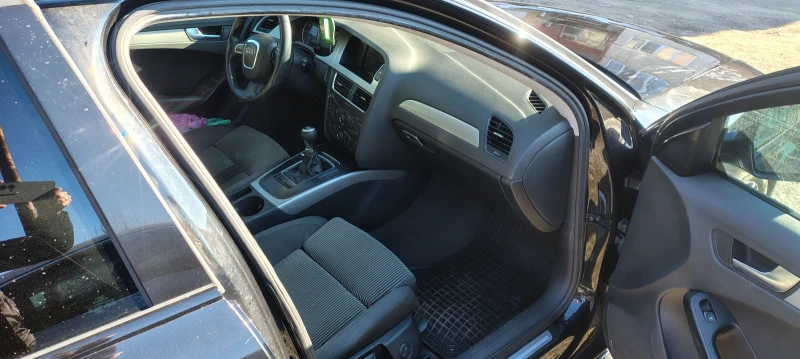 Audi A4 2.0 TDI, снимка 9 - Автомобили и джипове - 52936456