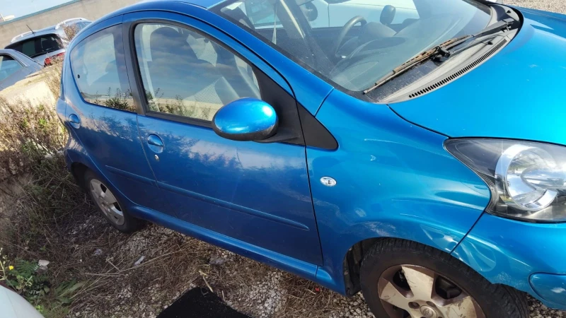 Toyota Aygo 1.0 автоматик, снимка 5 - Автомобили и джипове - 53184830