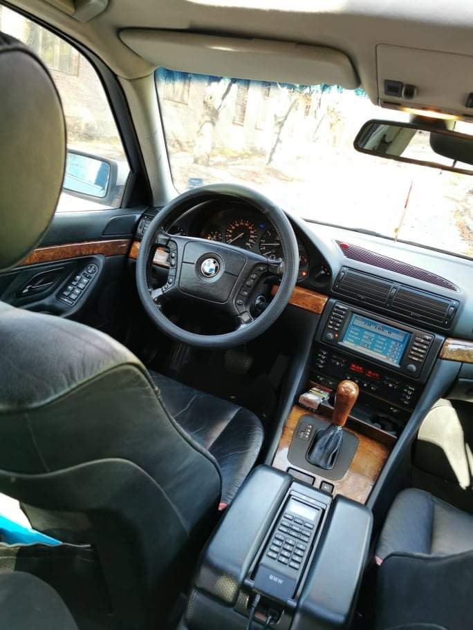 BMW 740, снимка 4 - Автомобили и джипове - 46007188