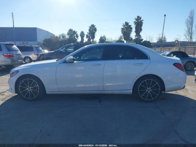 Mercedes-Benz C 300  - изображение 8