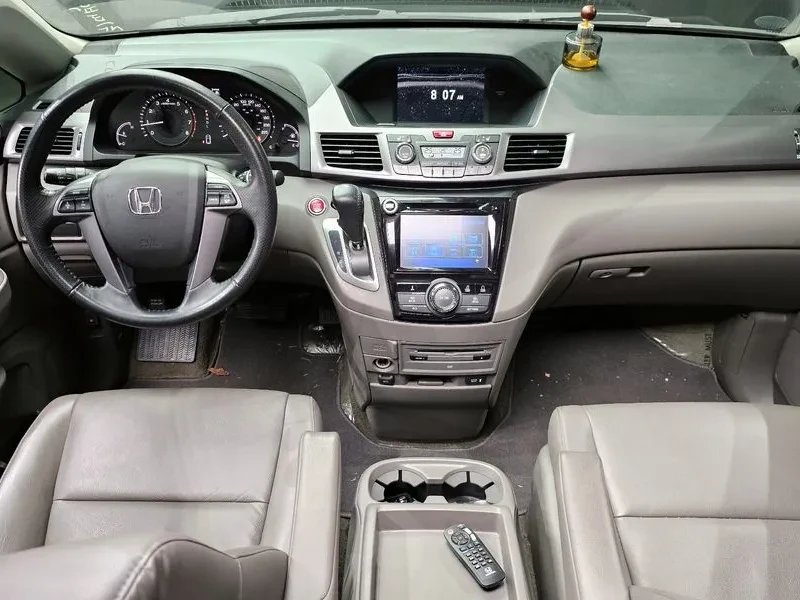 Honda Odyssey 3.5 Бензин, снимка 3 - Автомобили и джипове - 55492494
